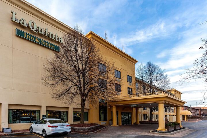 Hotel 2 of 29