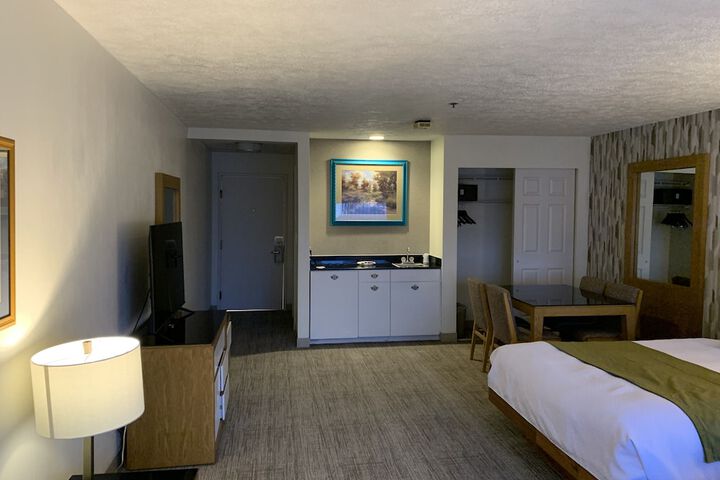 Room 61 of 98