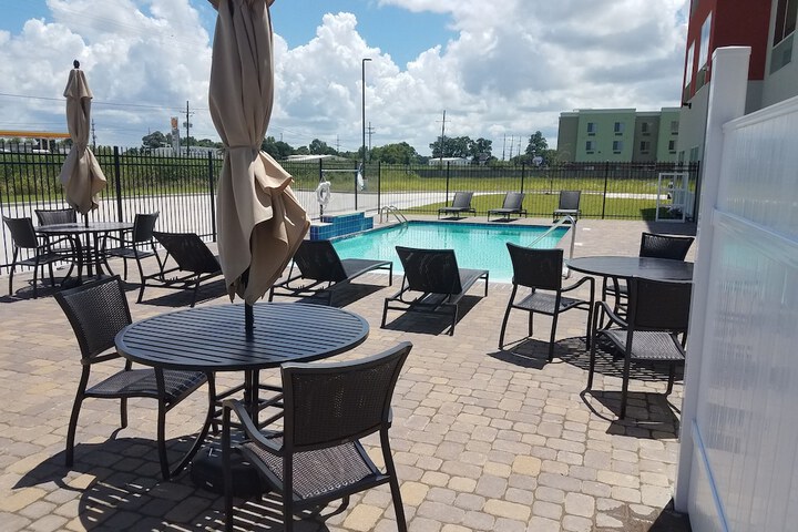 Holiday Inn Express Donaldsonville by IHG