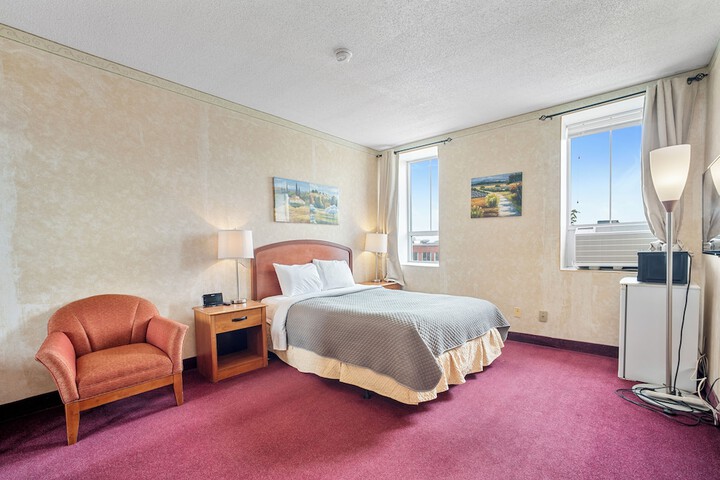 Room 62 of 68
