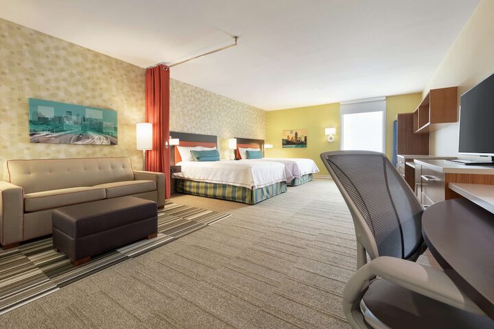 Room 18 of 28