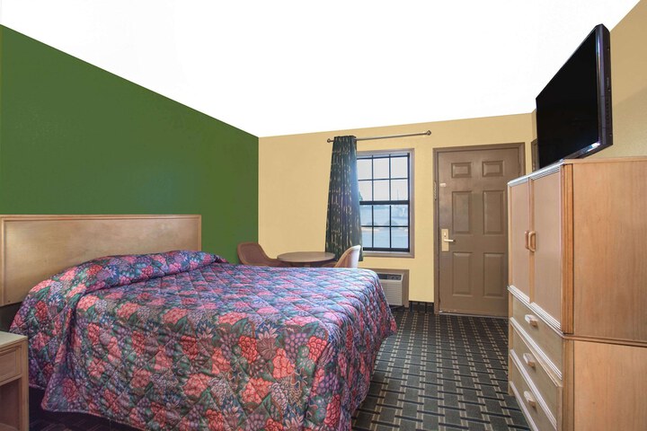Knights Inn Wildersville