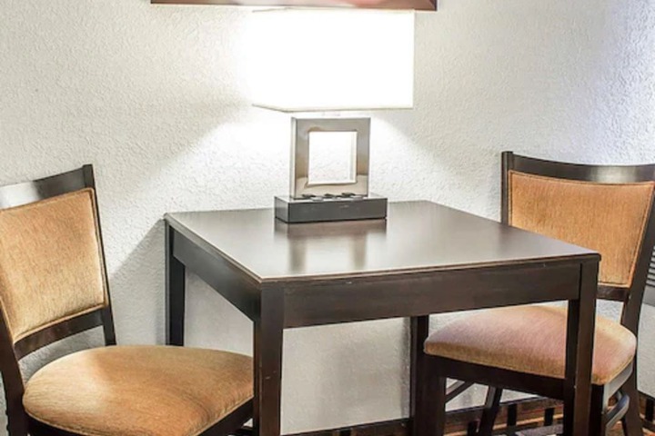 Comfort Inn Dunmore - Scranton East