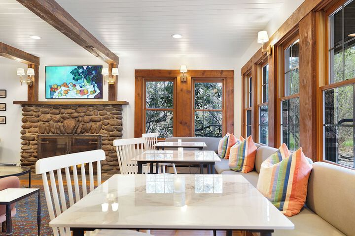 Phoenicia Lodge