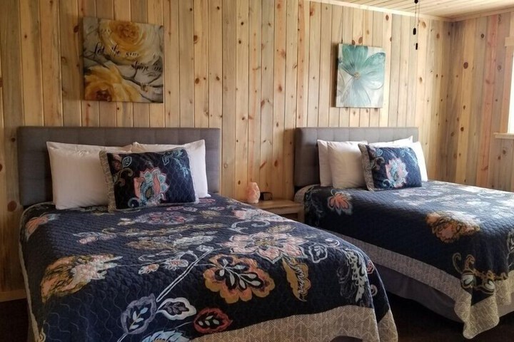 Bluff Gardens Cabins