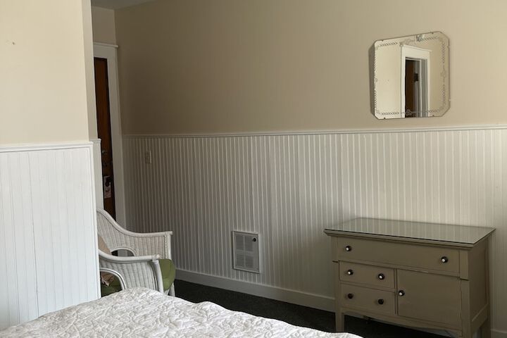 Room 111 of 162