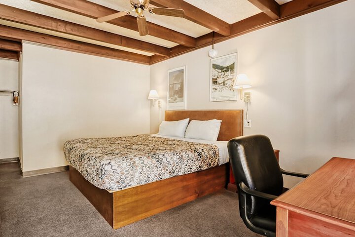 Georgetown Lodge