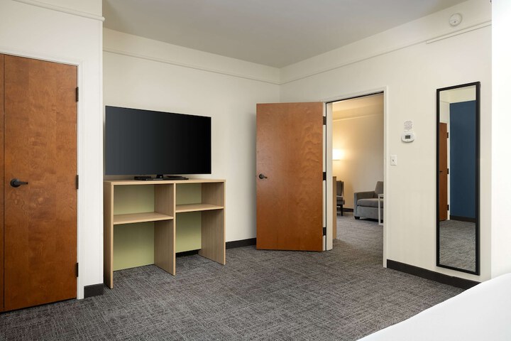 Spark by Hilton Savannah Airport