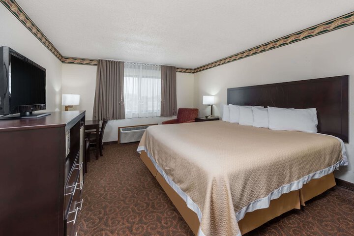 Room 2 of 17