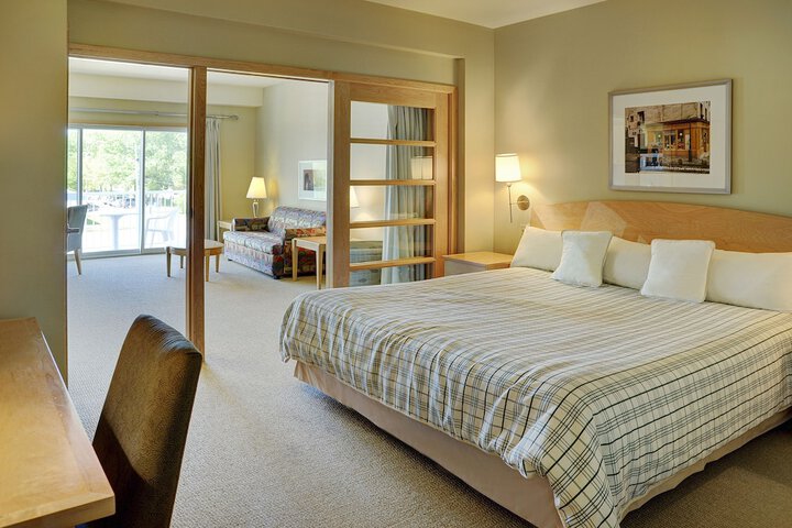 Lakeview Gimli Resort & Conference