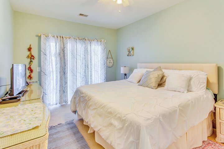 Golf Swim & Explore: Sunset Beach Family Condo!