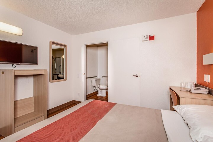 Room 58 of 65