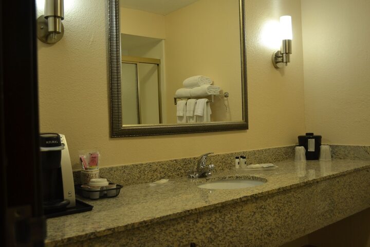 Room 19 of 39