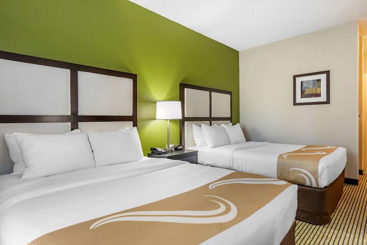Room 32 of 37