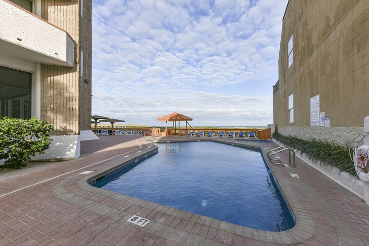 Pool 4 of 38
