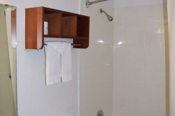 Room 40 of 49