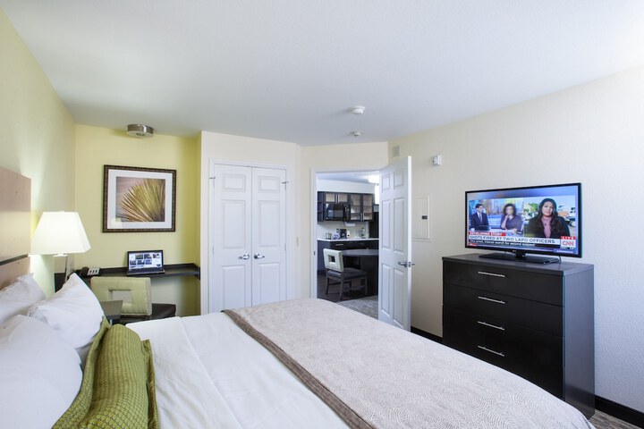 Room 14 of 19