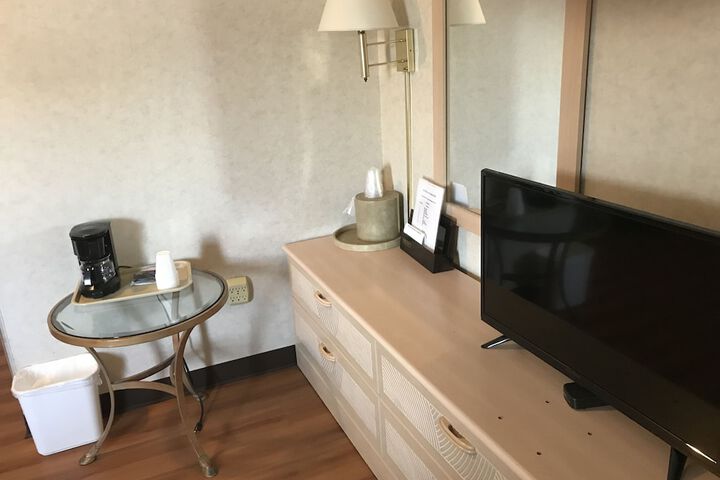 Room 39 of 43