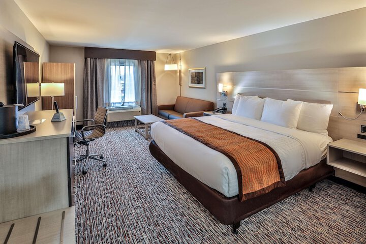 Room 12 of 30