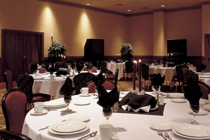 Ballroom/Hall 47 of 83