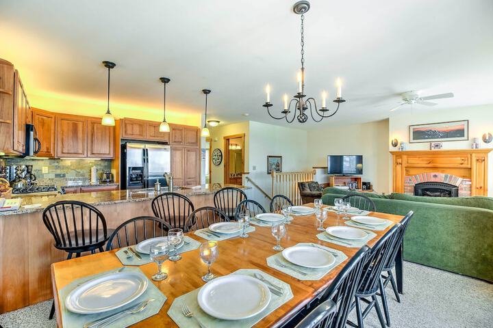Inviting Ski-in / ski-out Condo at Jay Peak Resort!