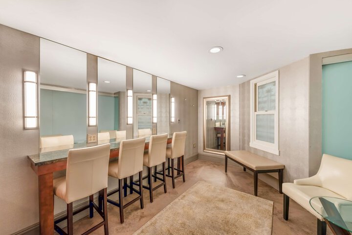 Best Western Plus White Bear Country Inn