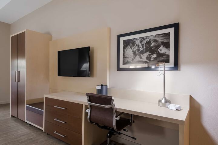 Room 12 of 35