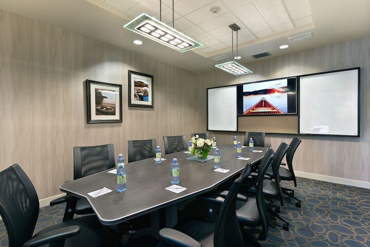 Oxford Suites Bellingham