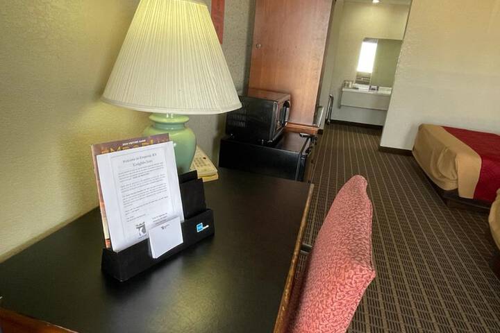 Room 85 of 107