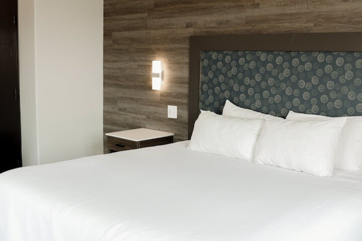 Room 56 of 174