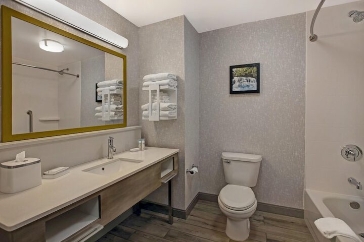 Hampton Inn Westfield