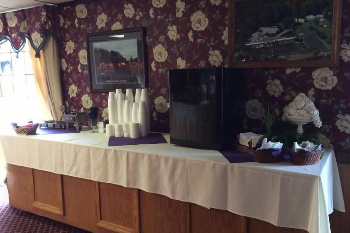 Breakfast/Coffee Service 28 of 32