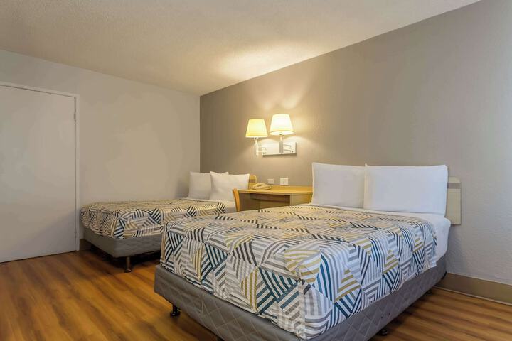 Room 20 of 28