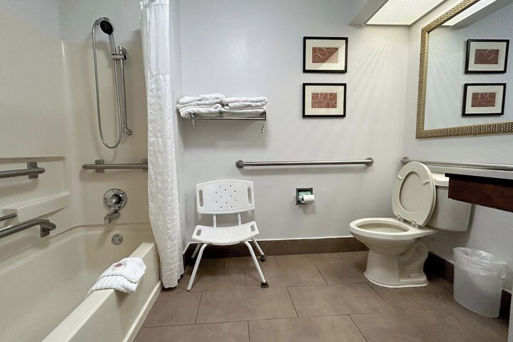 Room 9 of 23