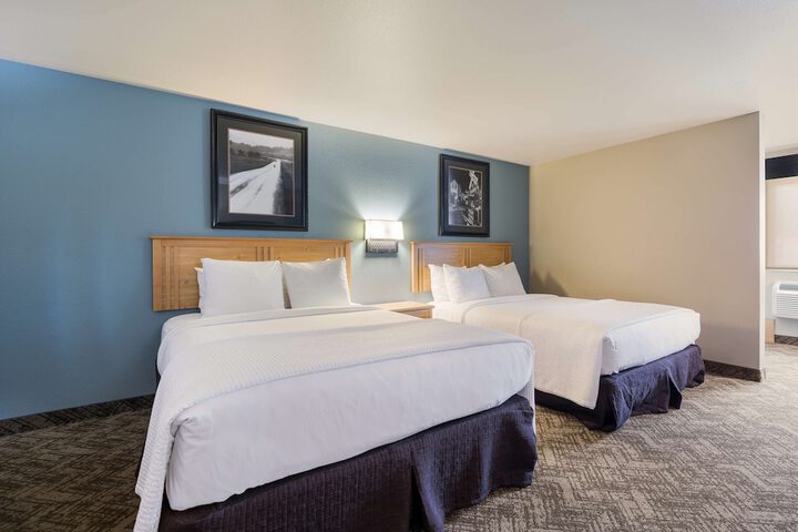 Best Western Golden Spike Inn & Suites