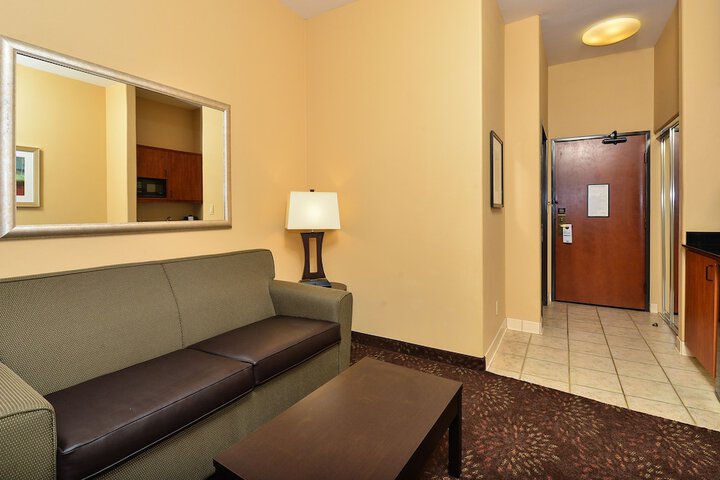Room 25 of 64