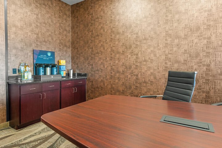 Cobblestone Hotel & Suites - Lynden