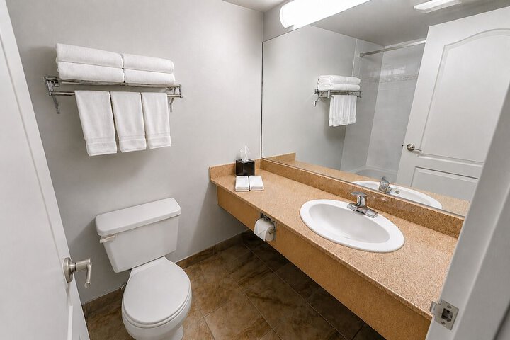 Service Plus Inn & Suites Grande Prairie