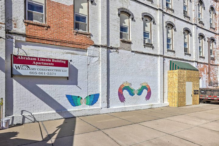 Bright Yankton Apartment Near Meridian Bridge