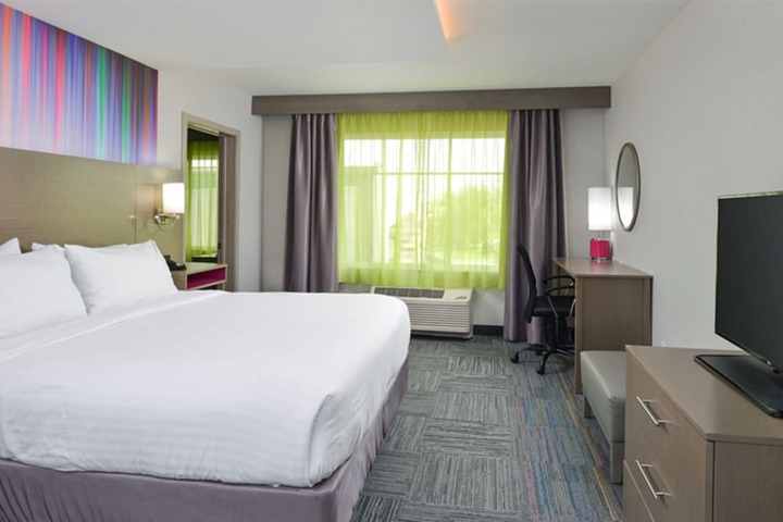 Holiday Inn Express & Suites Shippensburg by IHG