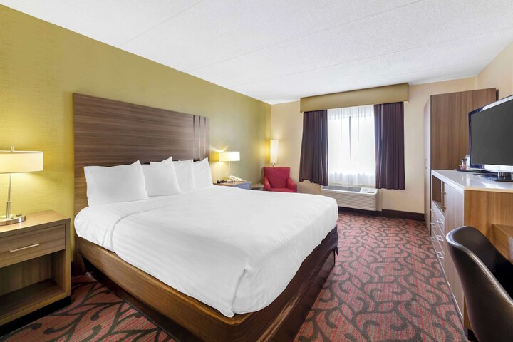 Room 15 of 25