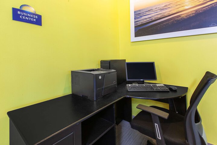Business Center 27 of 27