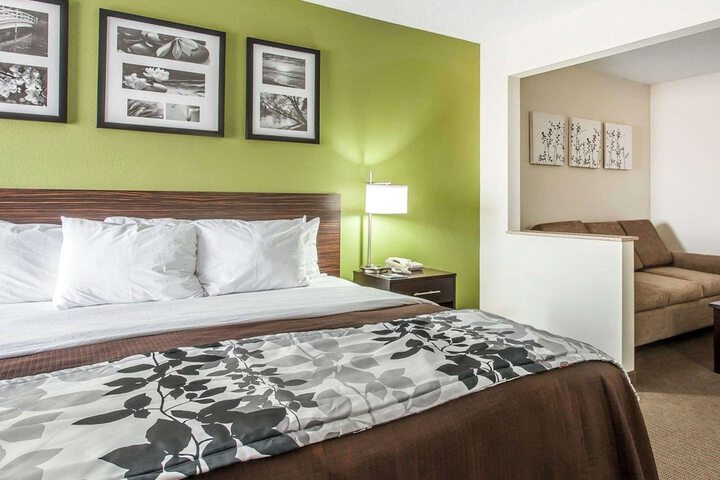 Room 32 of 45