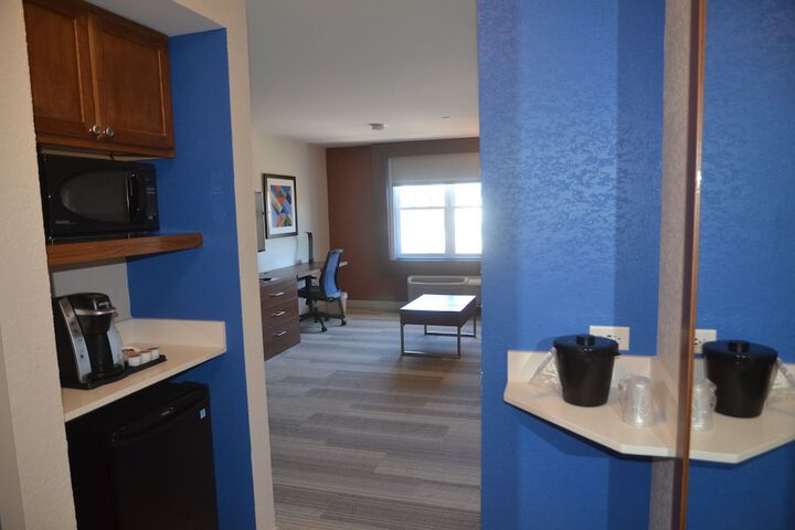 Room 15 of 40