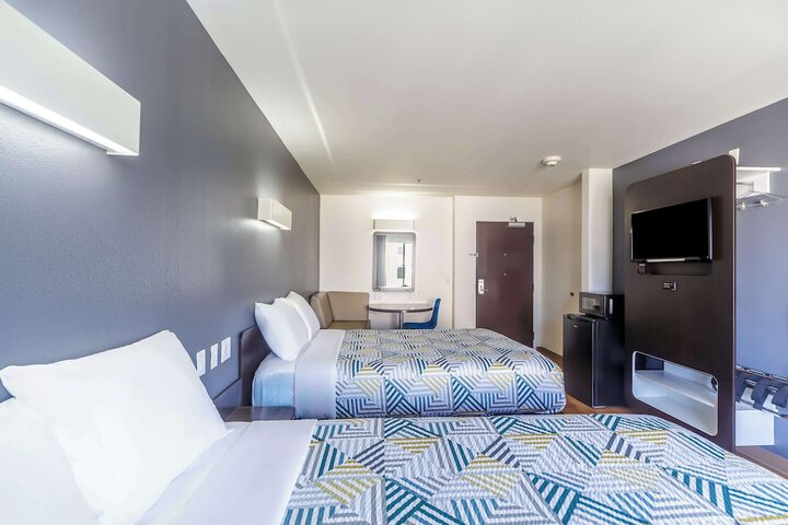 Room 17 of 25