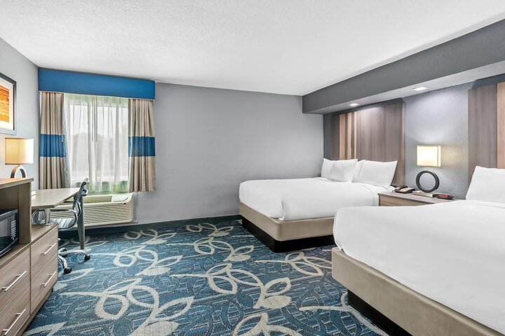 Quality Inn Shawnee North I-40