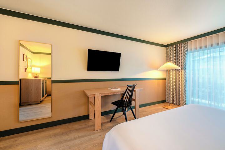 Room 31 of 42