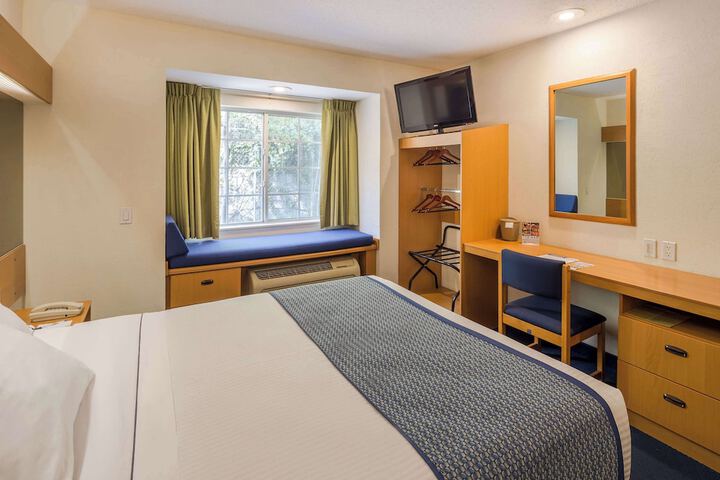 Room 40 of 89