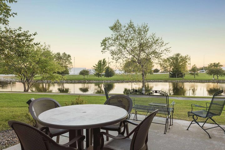 Country Inn & Suites by Radisson Ankeny - Des Moines