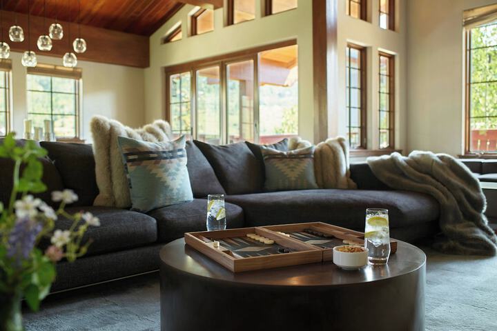 The Lodge at Vail a RockResort by Vail Resorts